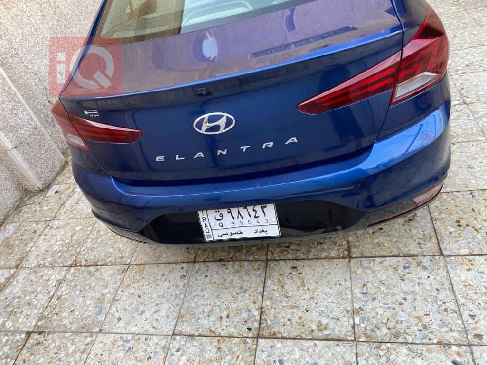هیوندای ئەلەنترا